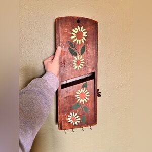 Rustic Handpainted Primitive Cabbage Slicer Key Holder